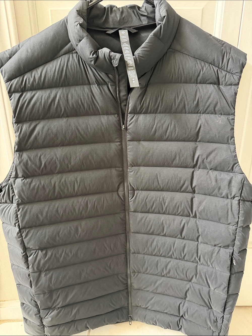 Lululemon mens Quilted Lightweight Puffer Vest - black